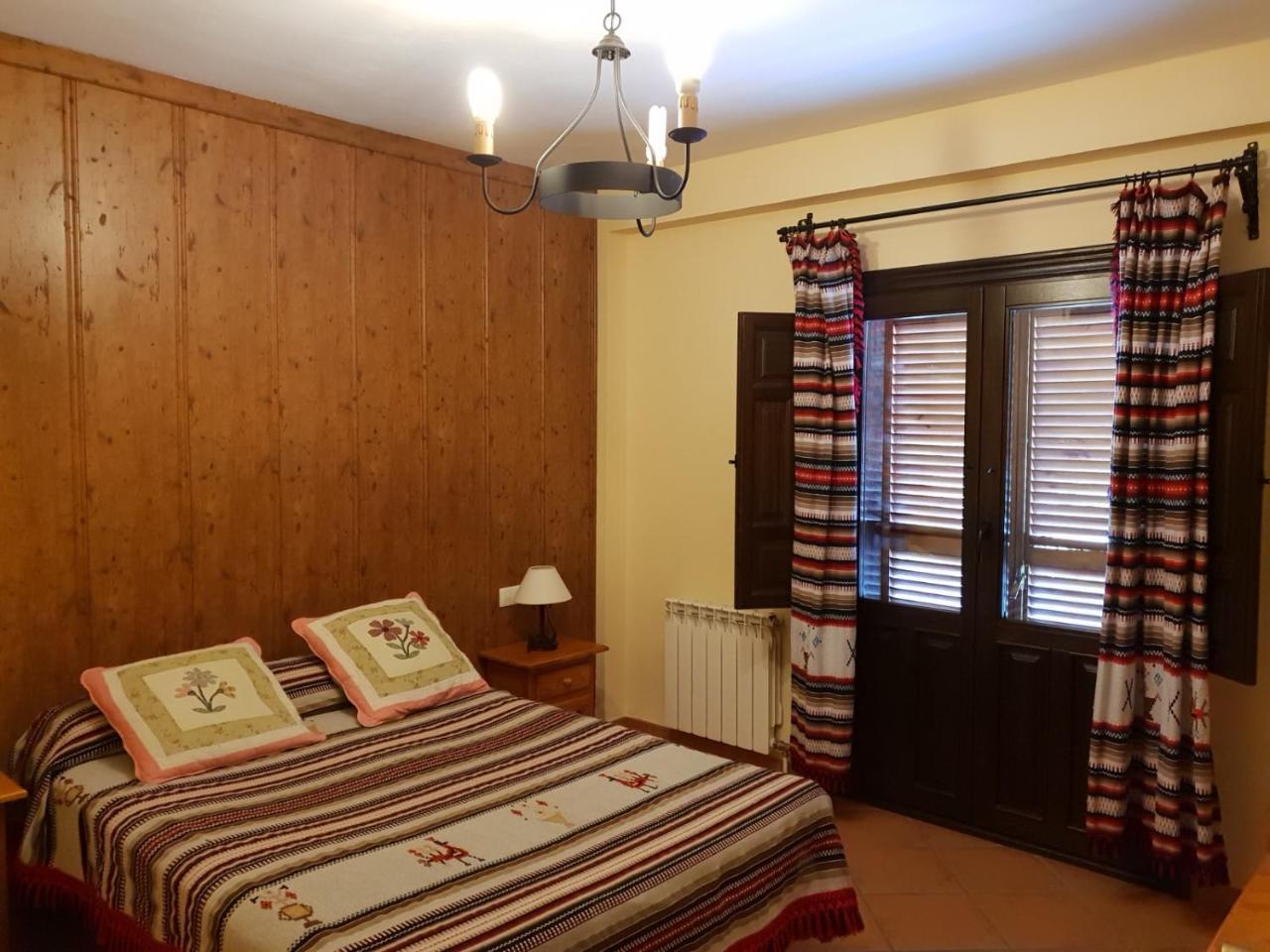 Hostal Пампанейра Екстериор снимка